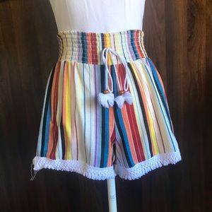 No Biundaries  M ( 5-7 ) striped drawstring shorts